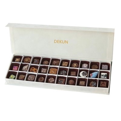 comprar Caixa de Chocolate de Cartão de Natal Reciclável Fecho Magnético Personalizado Fabricação em linha